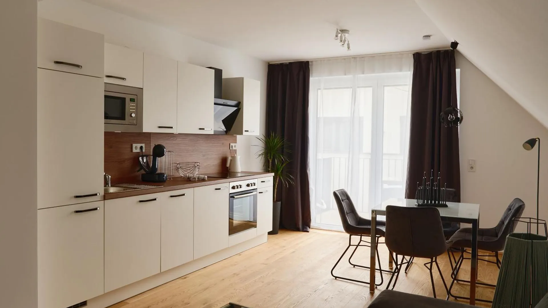Symphony Apartments Vienna - Garden, Terrace And Grill 0*,
