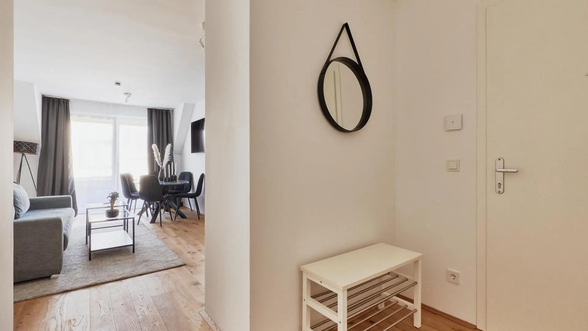 Aparthotel Symphony Apartments Vienna - Garden, Terrace And Grill