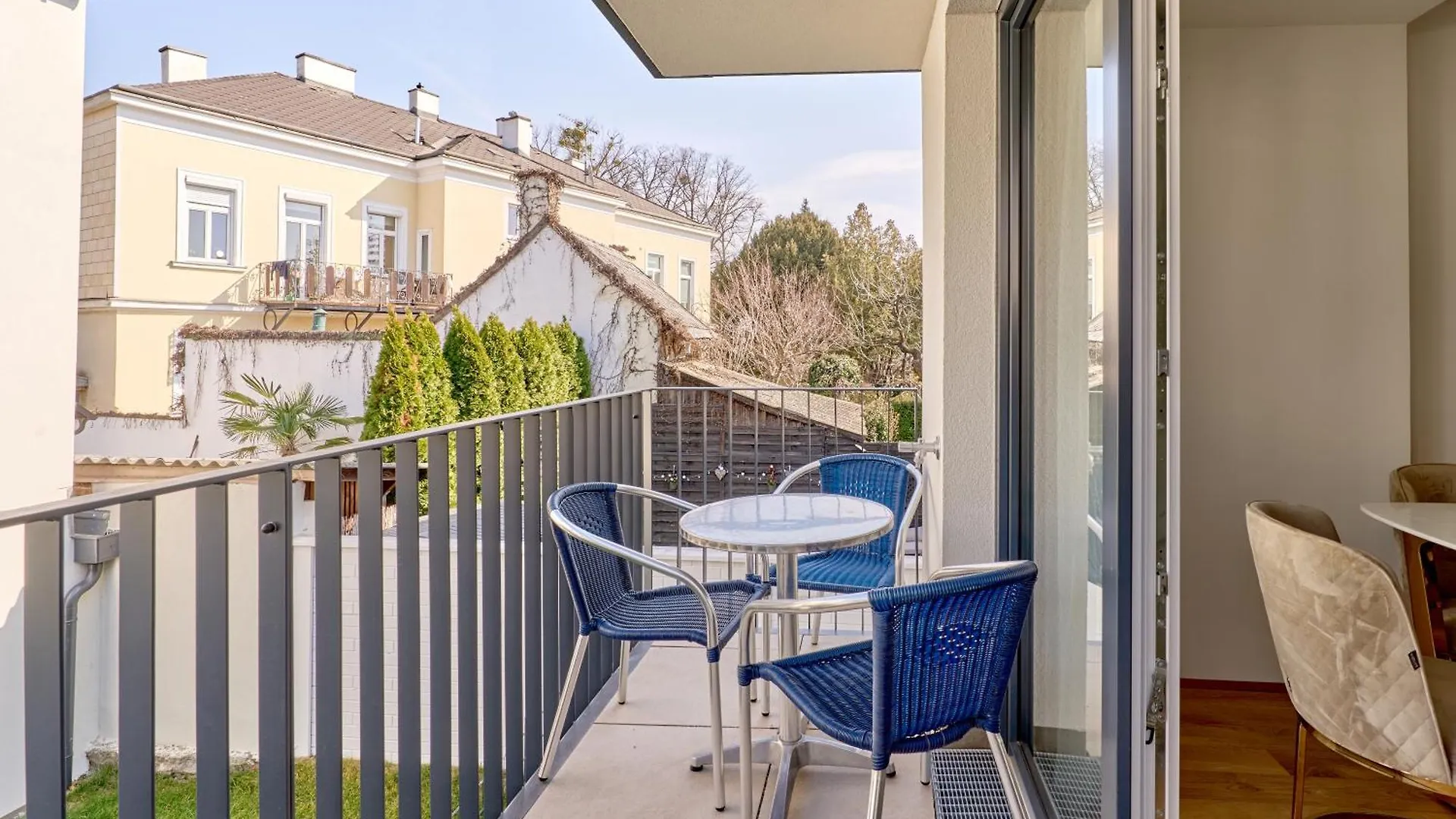 Aparthotel Symphony Apartments Vienna - Garden, Terrace And Grill