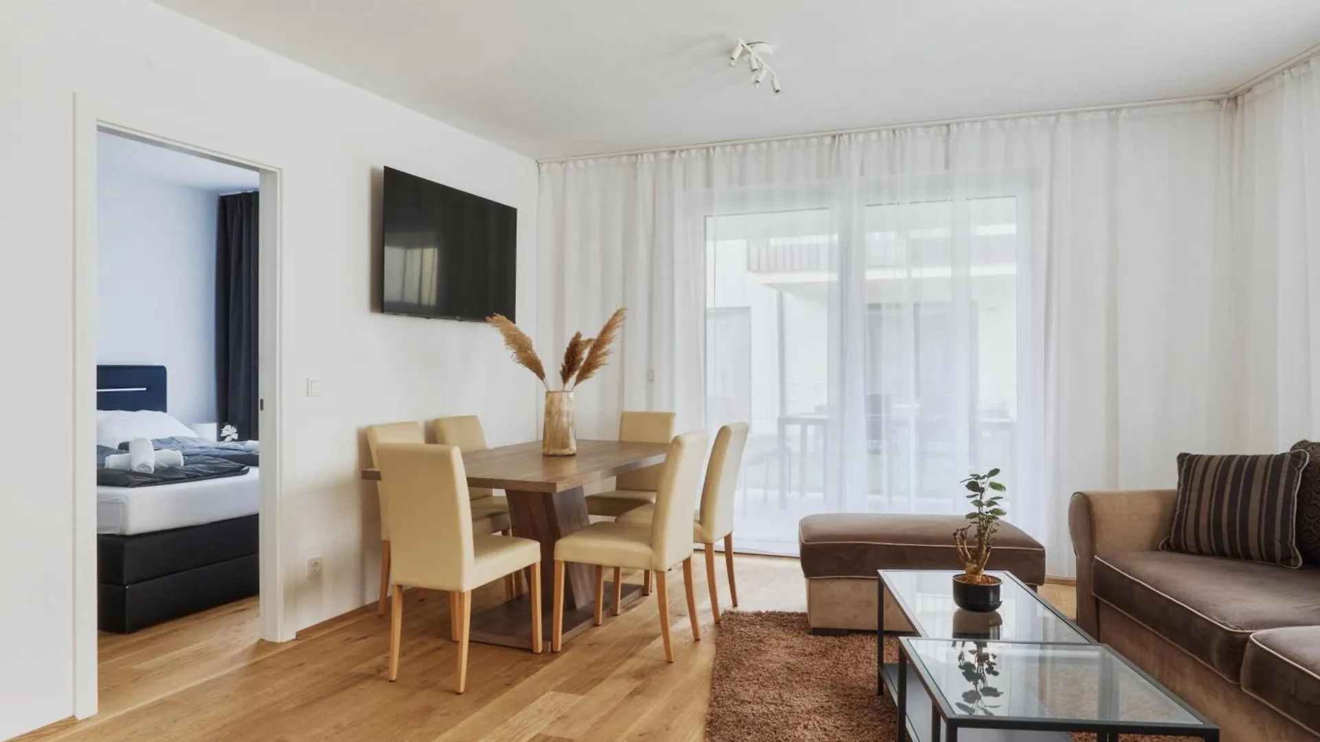 Symphony Apartments Vienna - Garden, Terrace And Grill 0*,