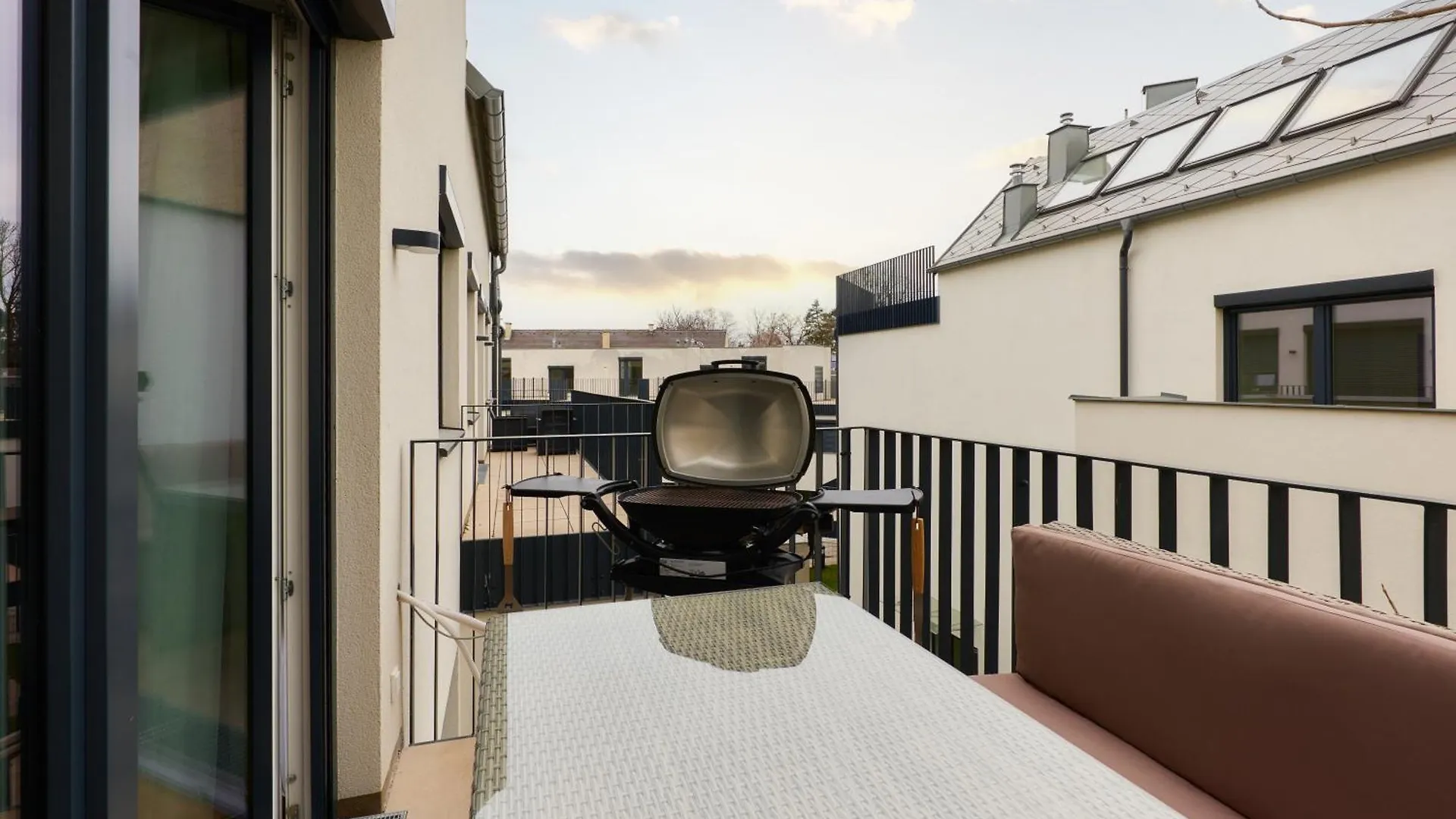 Symphony Apartments Vienna - Garden, Terrace And Grill