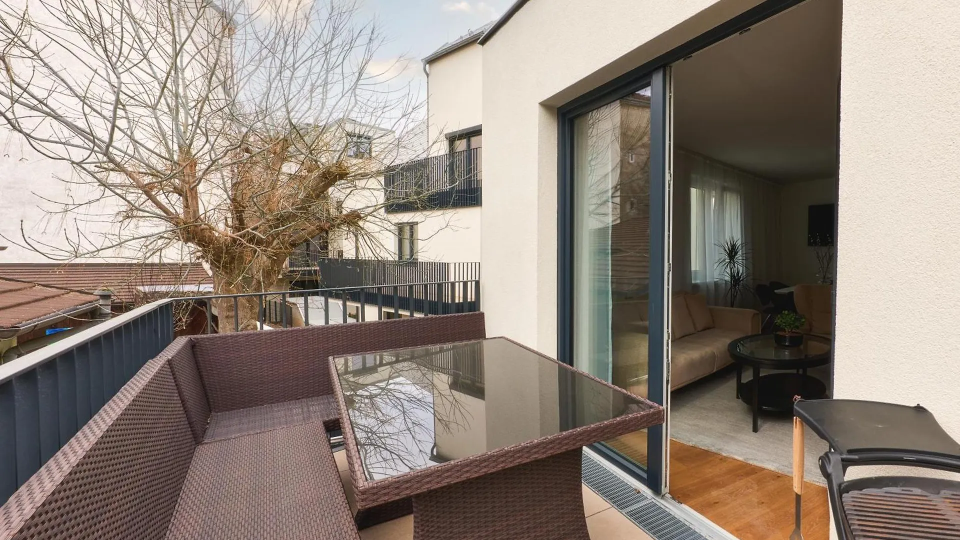 Symphony Apartments Vienna - Garden, Terrace And Grill