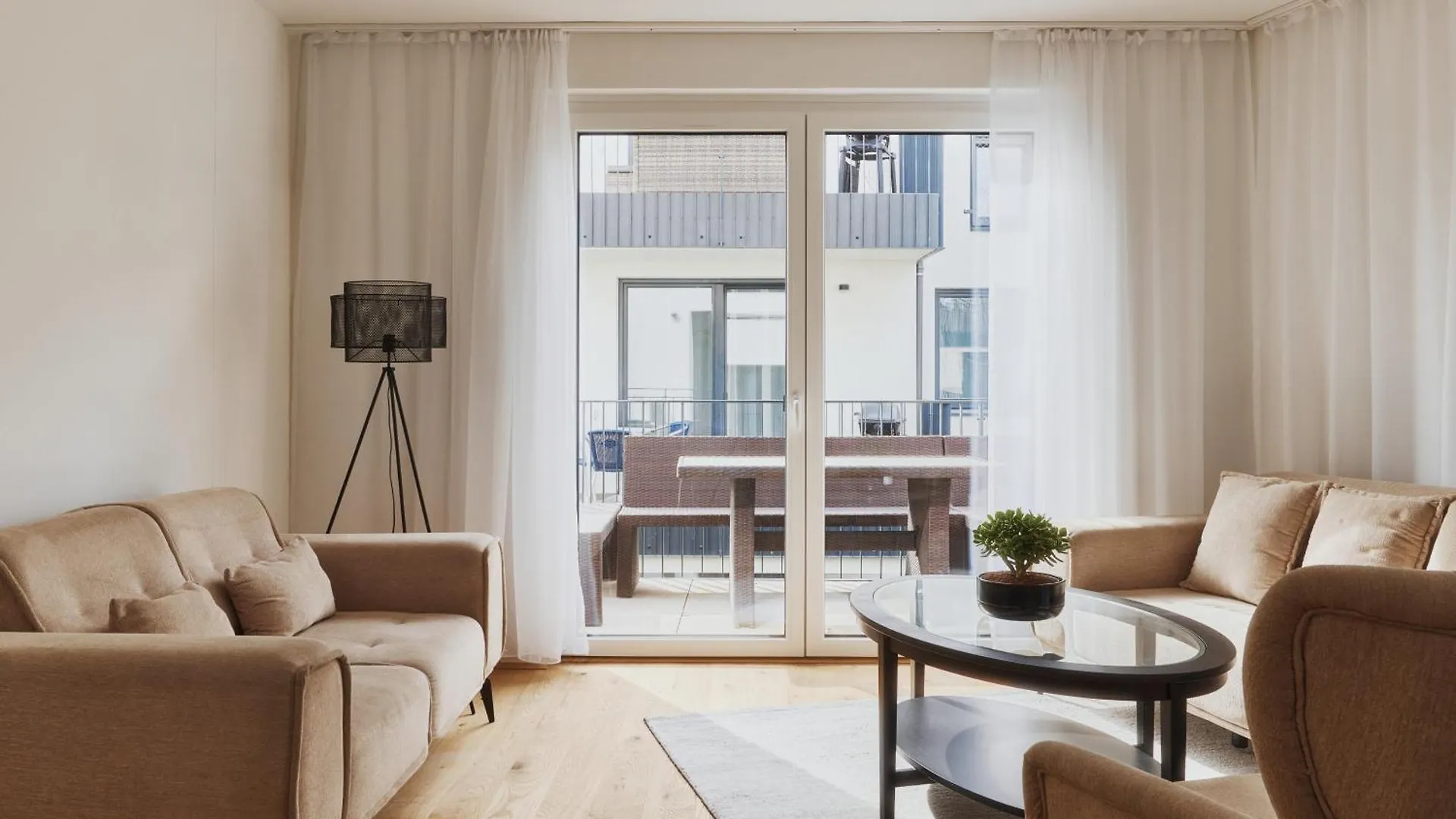 Symphony Apartments Vienna - Garden, Terrace And Grill Austria