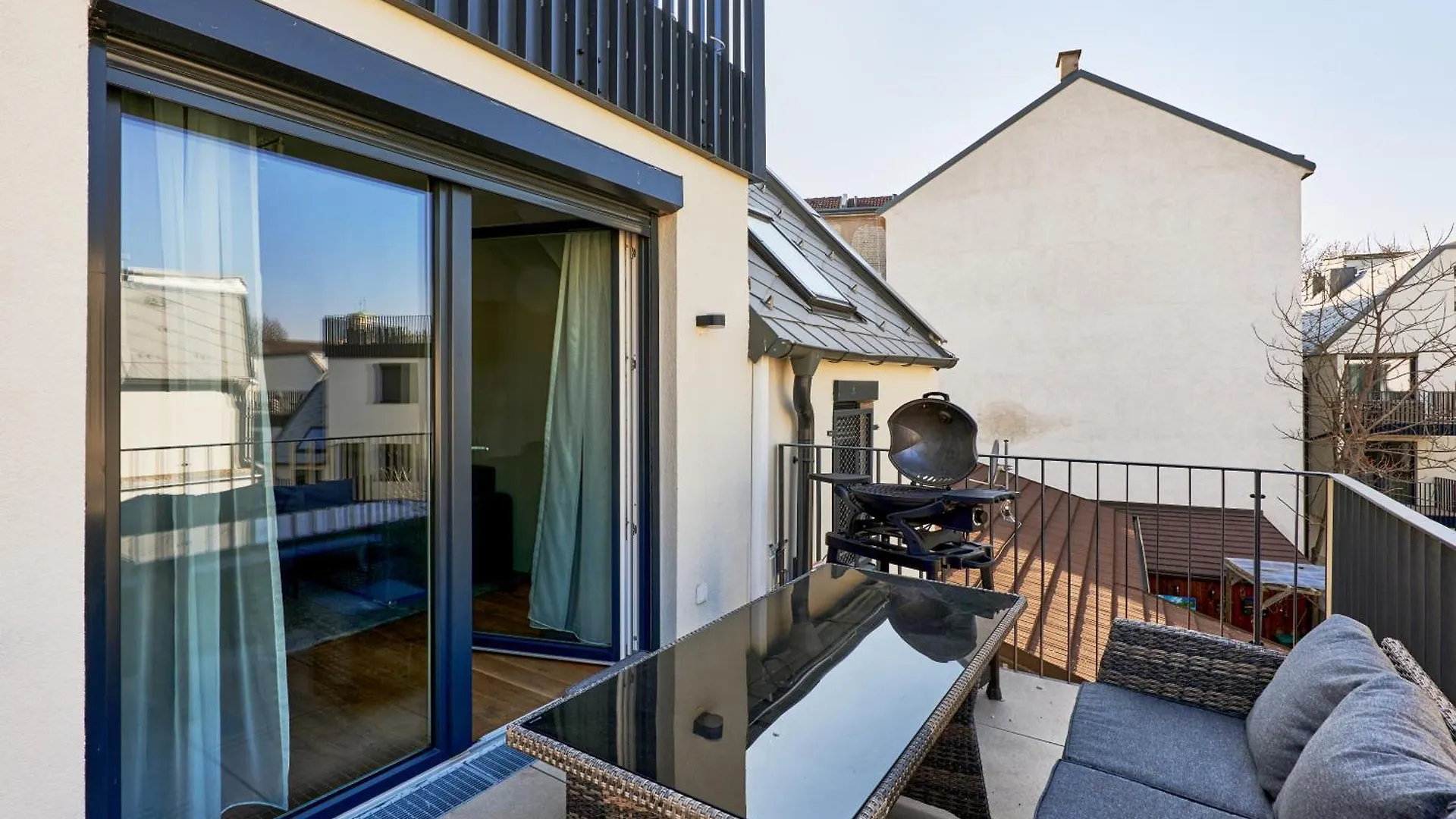 Symphony Apartments Vienna - Garden, Terrace And Grill Aparthotel