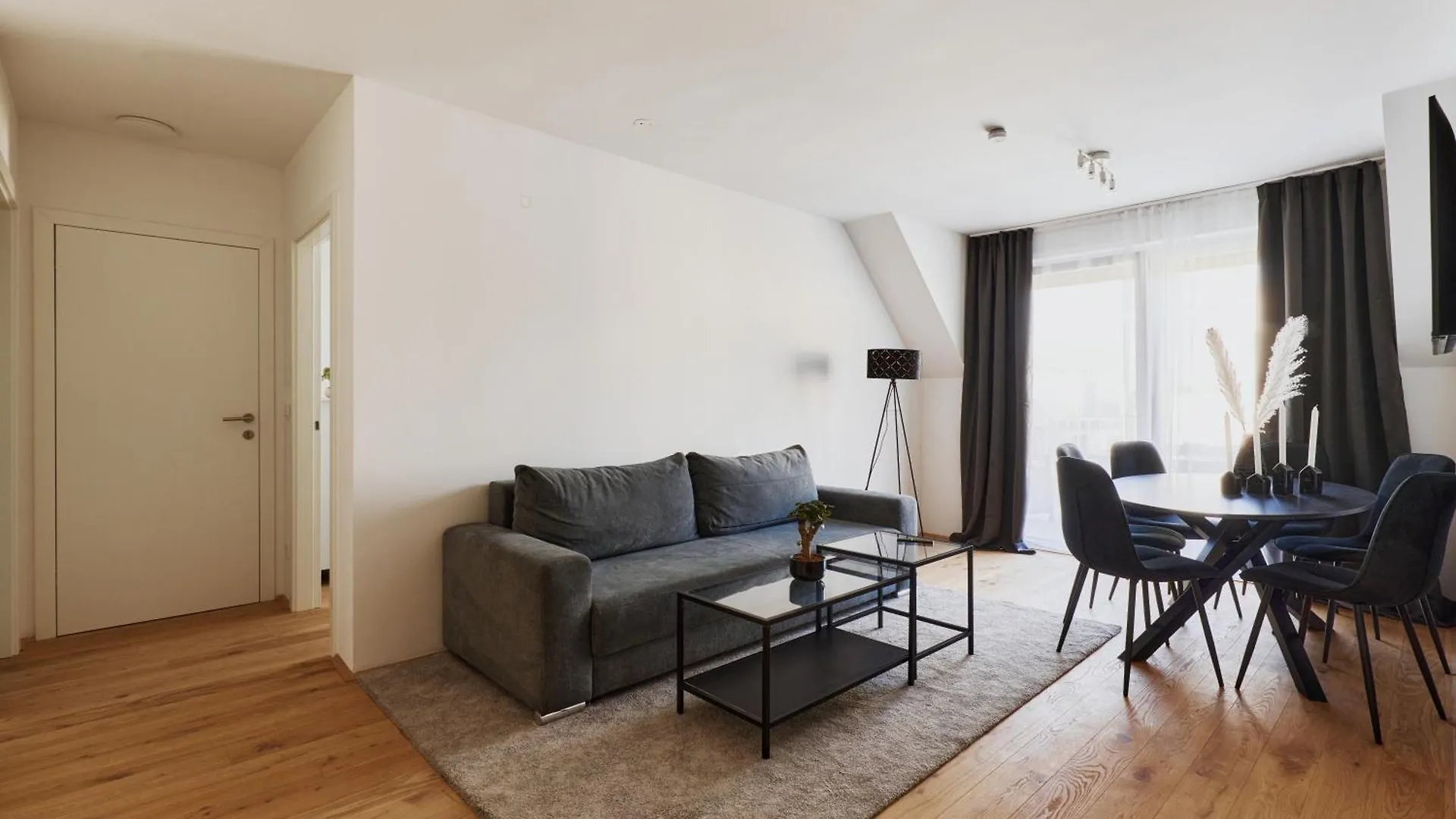 Aparthotel Symphony Apartments Vienna - Garden, Terrace And Grill
