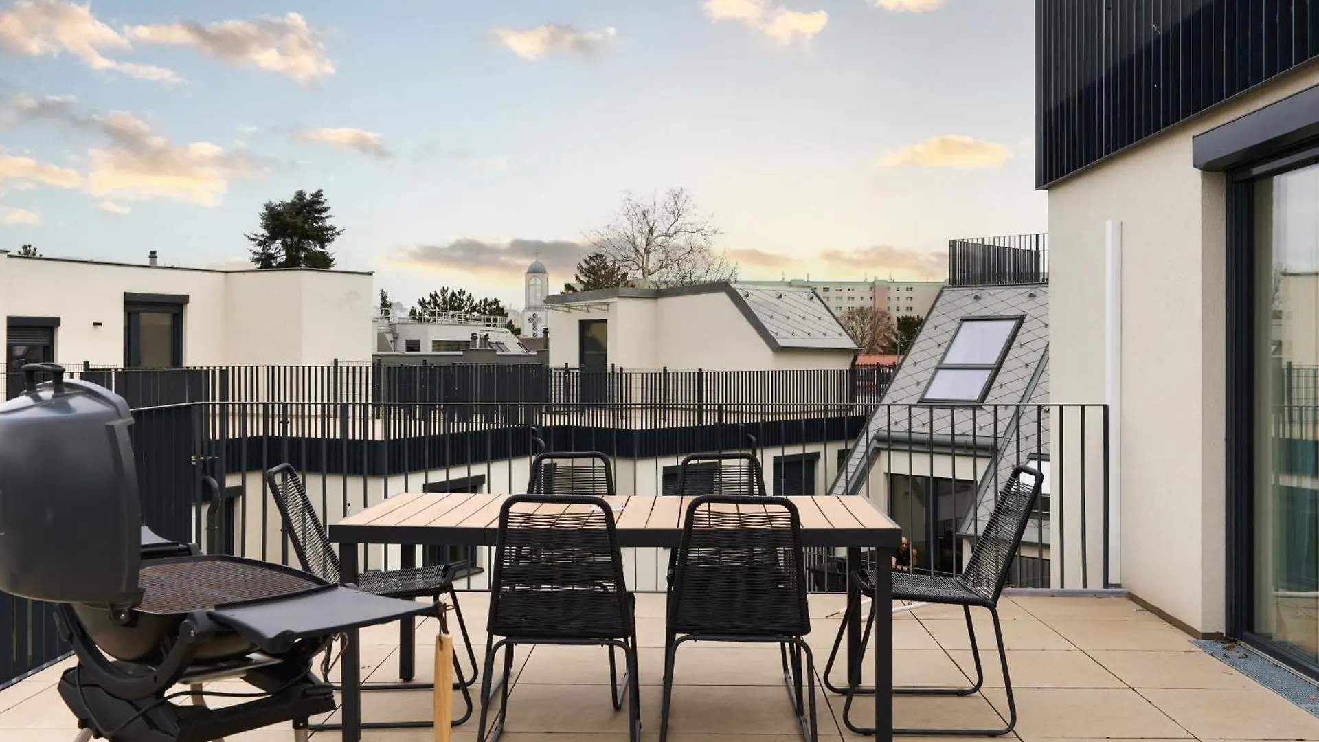 Symphony Apartments Vienna - Garden, Terrace And Grill