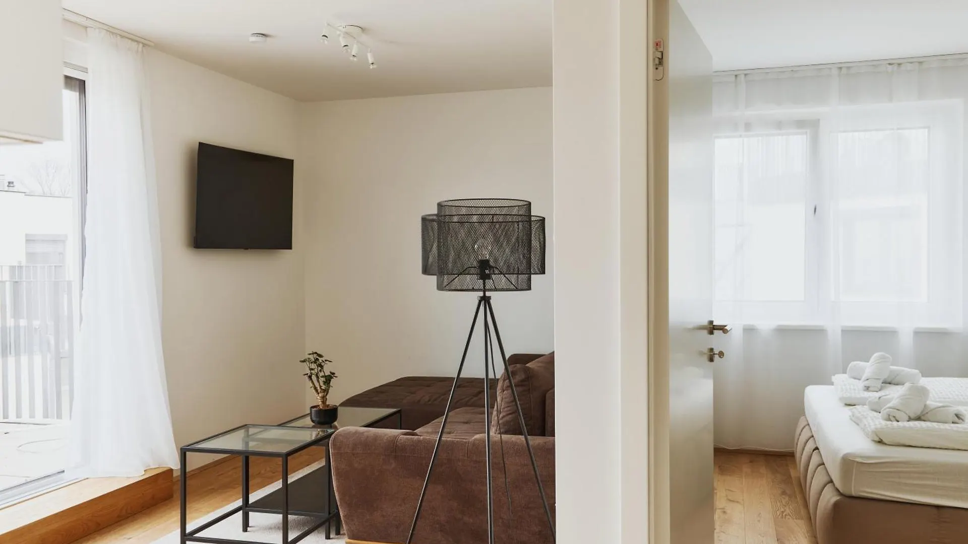 Aparthotel Symphony Apartments Vienna - Garden, Terrace And Grill