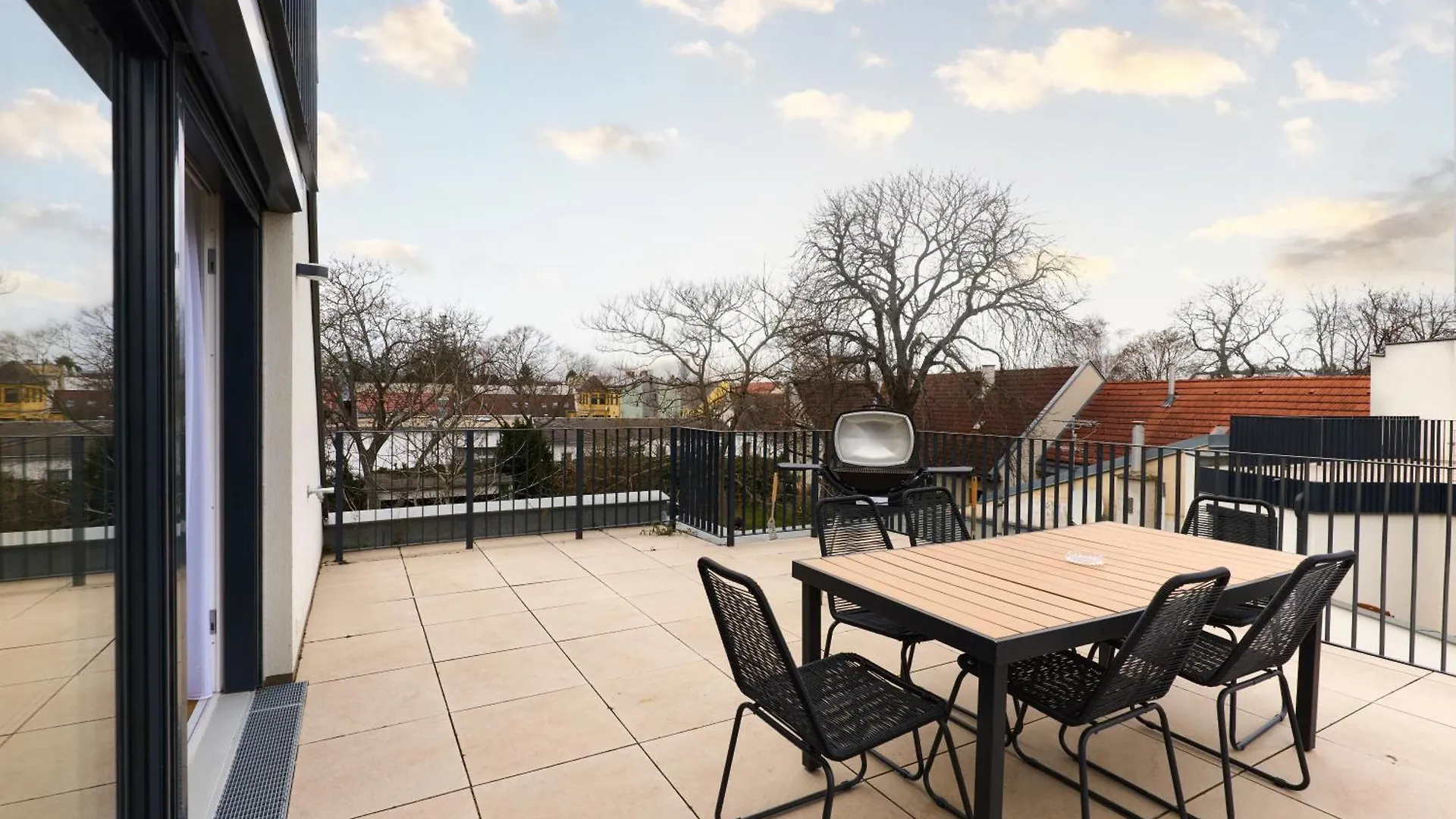 Symphony Apartments Vienna - Garden, Terrace And Grill Austria