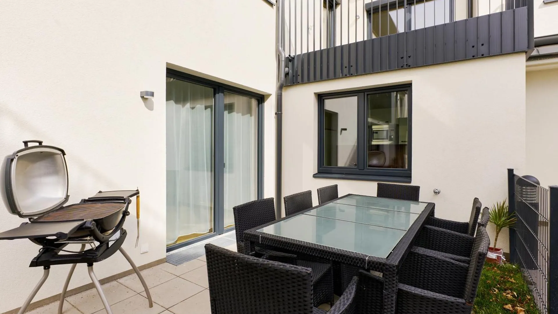 Symphony Apartments Vienna - Garden, Terrace And Grill Aparthotel